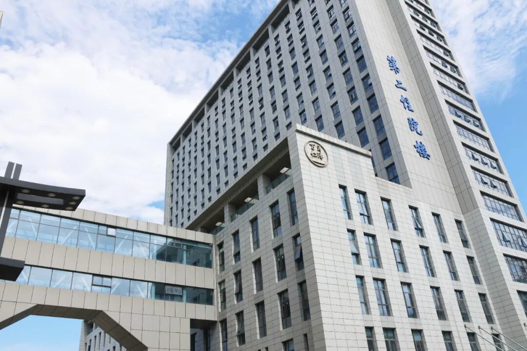 绵竹市人民医院第二住院大楼1.JPG