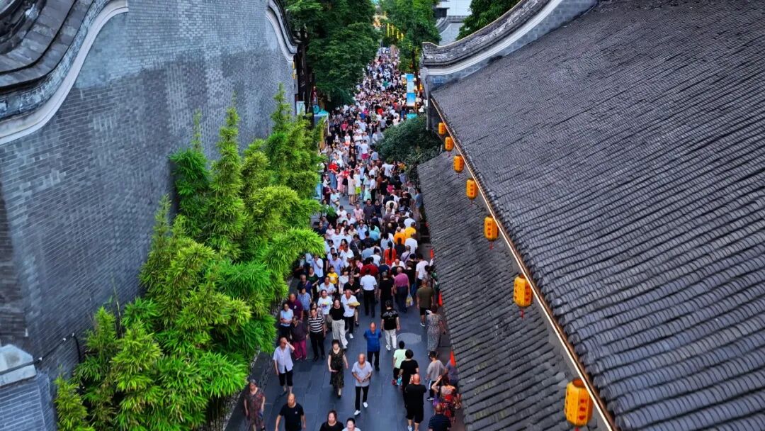 剑南老街酒博会 (8).jpg